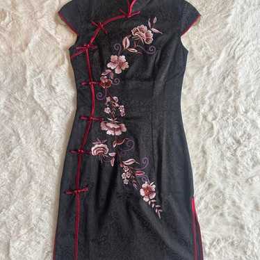 Embroidered mini black cheongsam dress