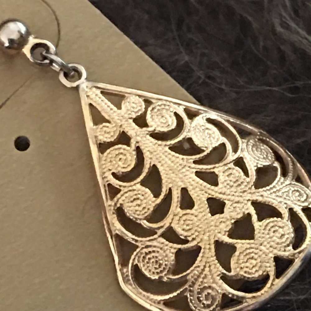 Vintage Vintage gold tone filigree dangle earrings - image 5