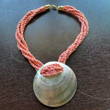 Vintage sea shell Necklace! - image 1