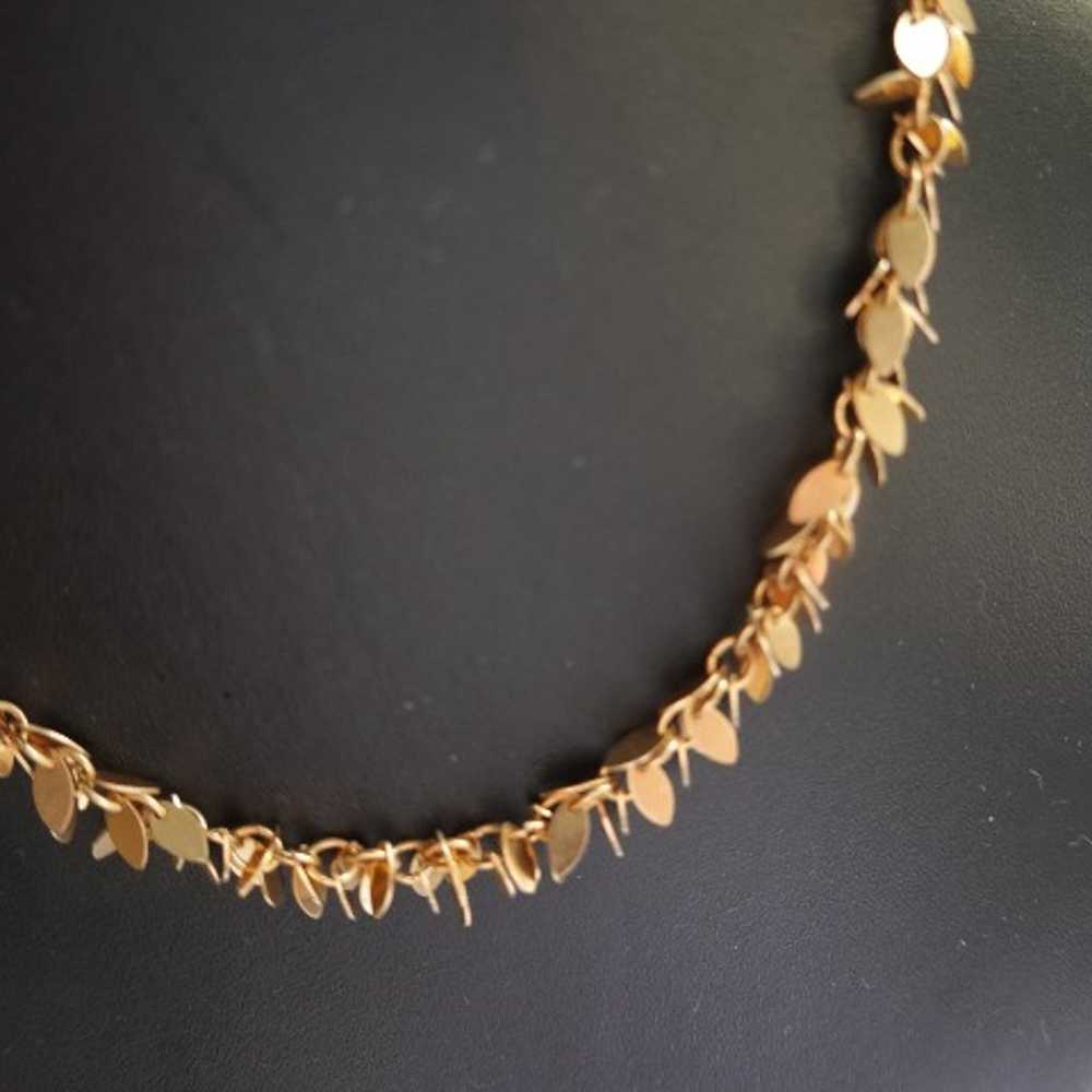 VINTAGE AVON GOLD PLATED NECKLACE - image 1