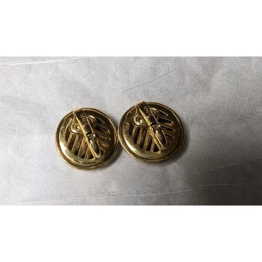 Trifari Clip On Earrings VINTAGE BRUSHED GOLD TON… - image 5