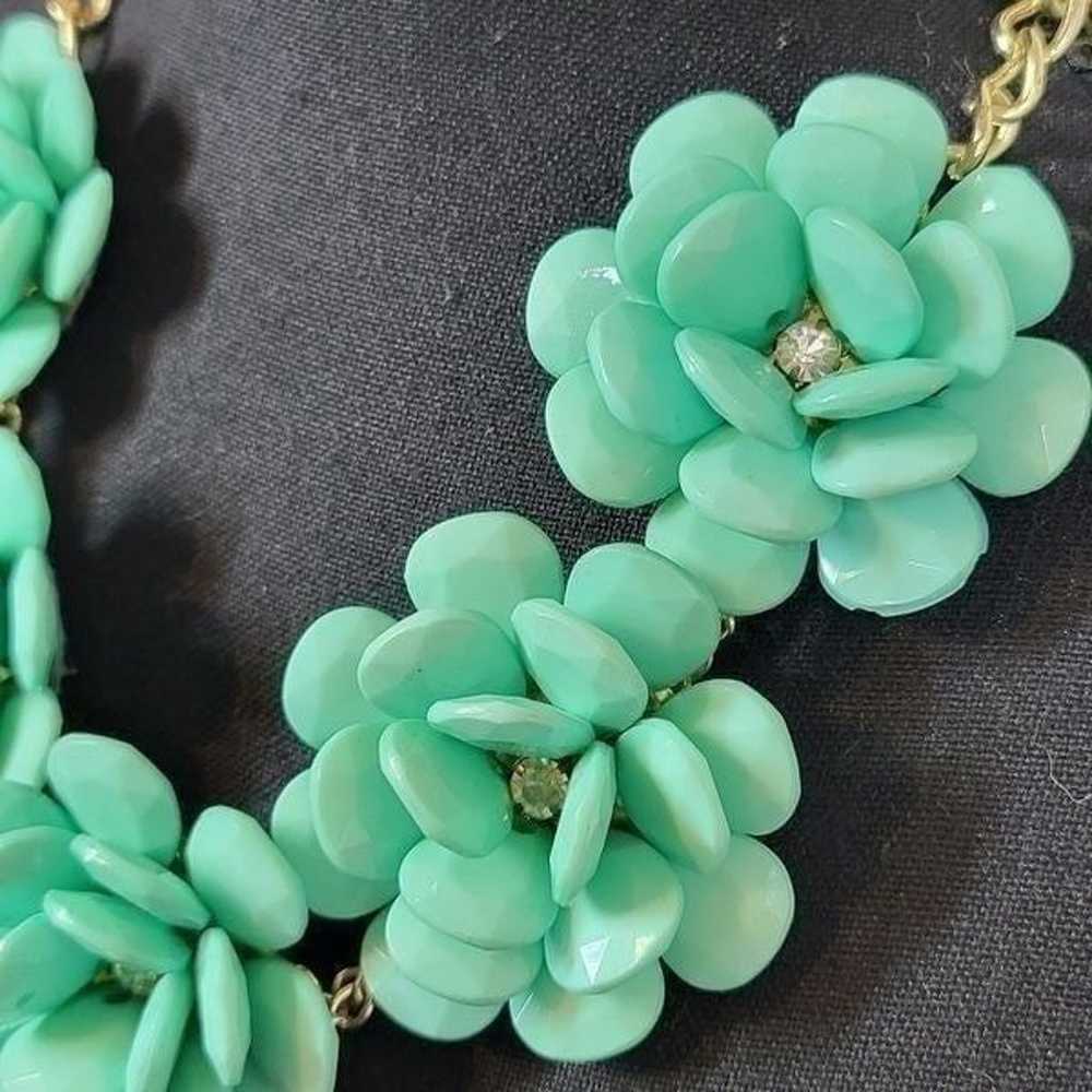 Vintage Green Flower Necklace With Rhinestones - image 7