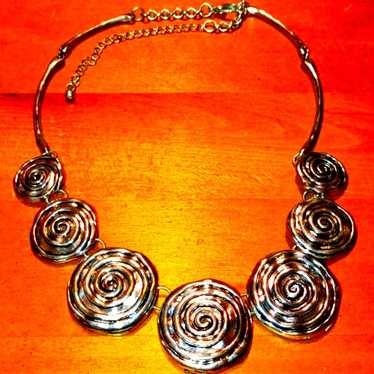 Beautiful vintage silver necklace~80s