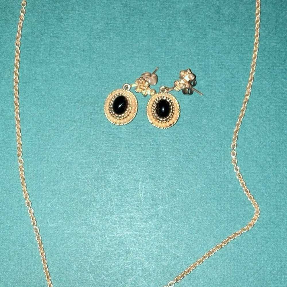 Vintage necklace and earrings set - image 1