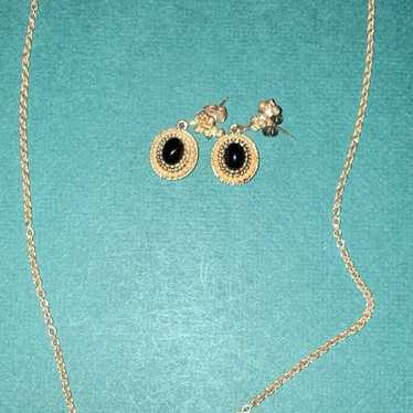 Vintage necklace and earrings set - image 1