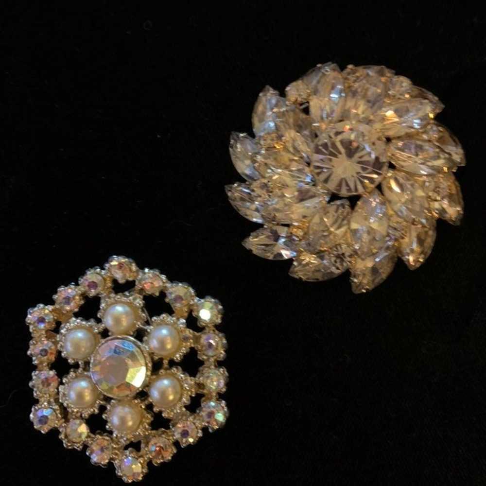 Set of two vintage coat pins - image 1