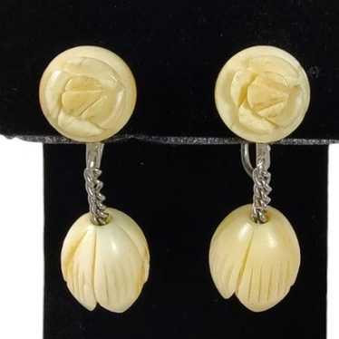 Vintage Carved Pikake Flower Screwback Earrings - image 1