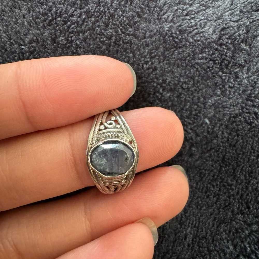 Sterling silver ring size 8 - image 3