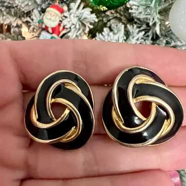 Vintage black and gold earrings