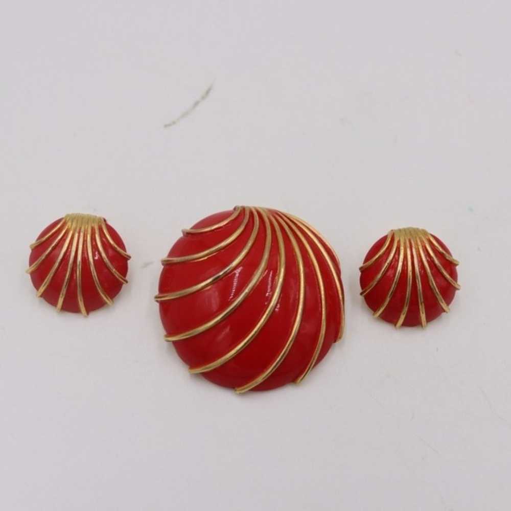 Vintage Earring And Brooch Set Red Gold Shells MC… - image 1