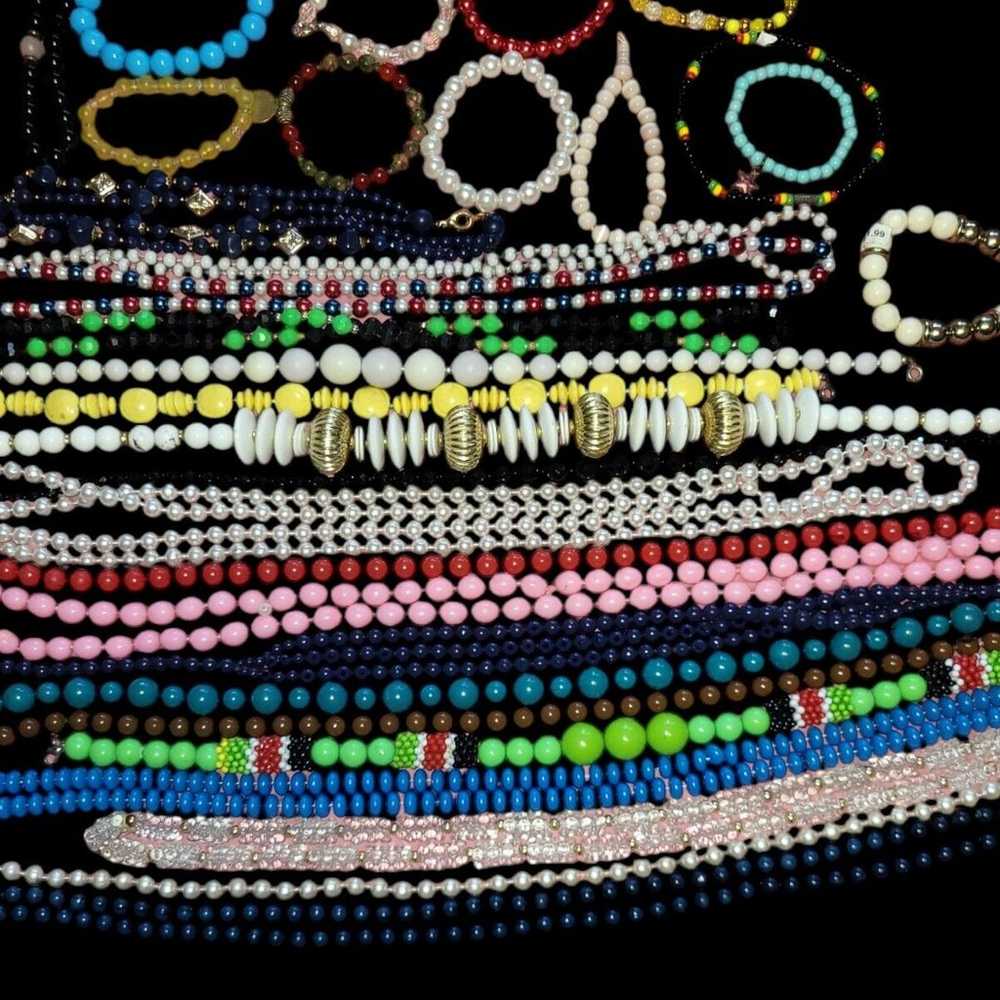 Lot Of Beaded Jewelry Bracelets Necklaces 2+ Lbs … - image 3