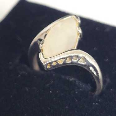 Vintage Mother of Pearl Marquise Ring 925 Sterlin… - image 1