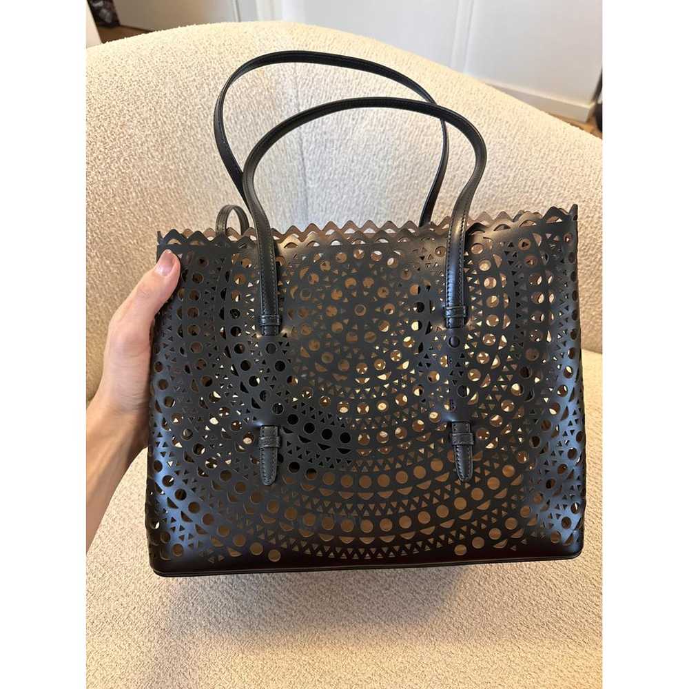 Alaïa Mina leather handbag - image 3