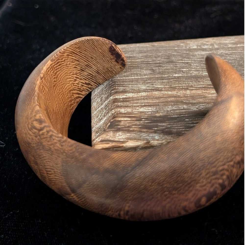 Vintage Chunky Wooden Cuff & Light Notched Wooden… - image 3