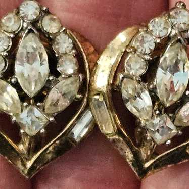 Vintage Crown Trifari rhinestone clip on earrings - image 1