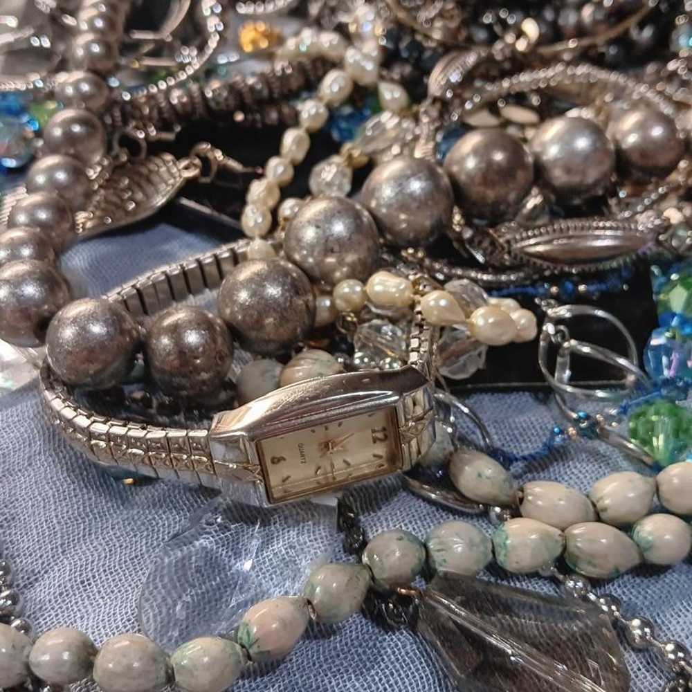 Mixed Vintage Jewelry Lot - Necklaces, Bracelets,… - image 8