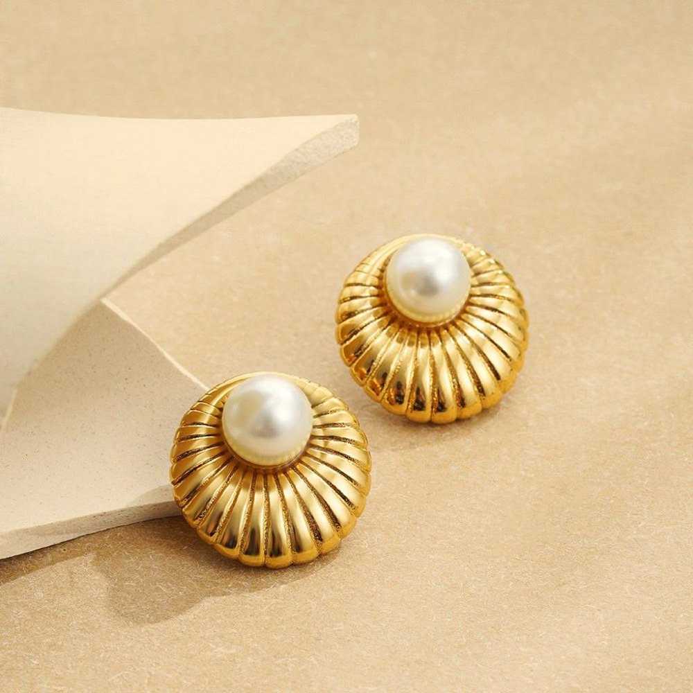 18K Gold Statement Pearl Earrings*Old Money Style… - image 1