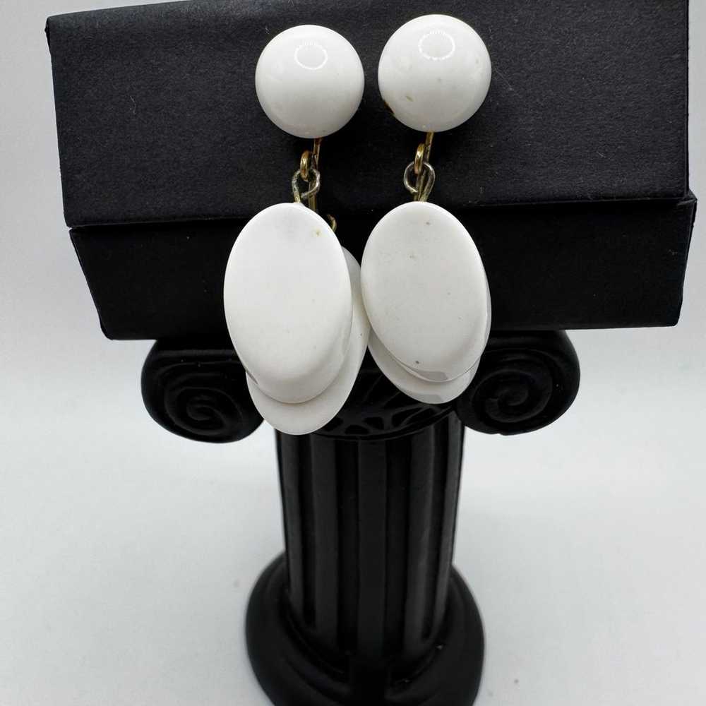 Vintage Crown Trifari White Clip on Earrings~Sign… - image 1