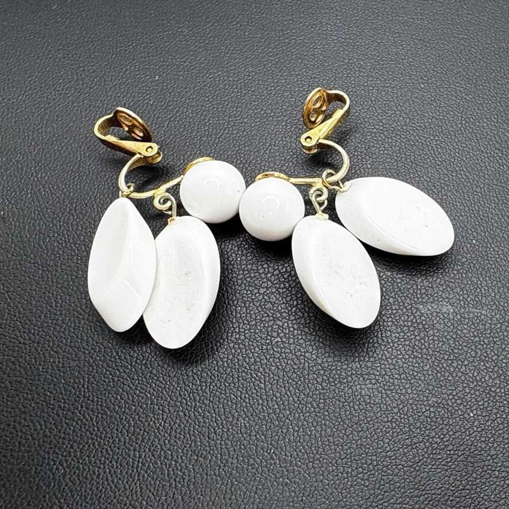 Vintage Crown Trifari White Clip on Earrings~Sign… - image 4