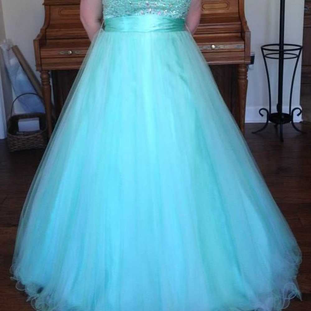 David’s Bridal Prom Dress - image 8