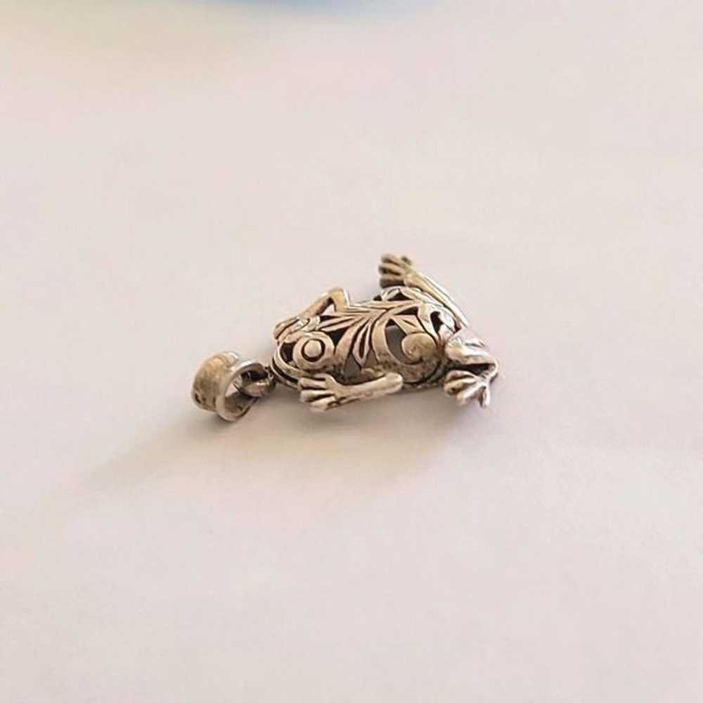 Vintage Sterling Frog Pendant - image 6