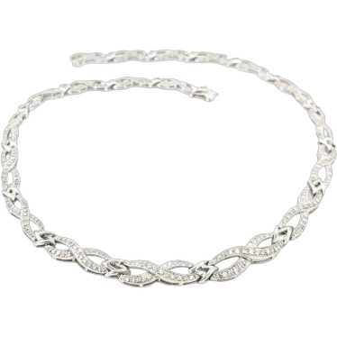 Elegant Diamond Necklace in 18k White Gold