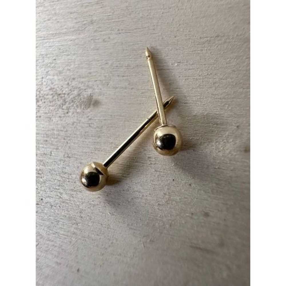 Vintage 14k Gold Classic Stud Earring - image 4