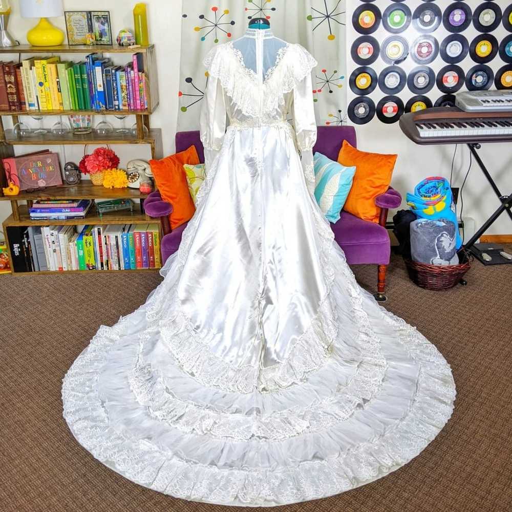 1970s Chapel Length Wedding Dress & Train 70s Vin… - image 7