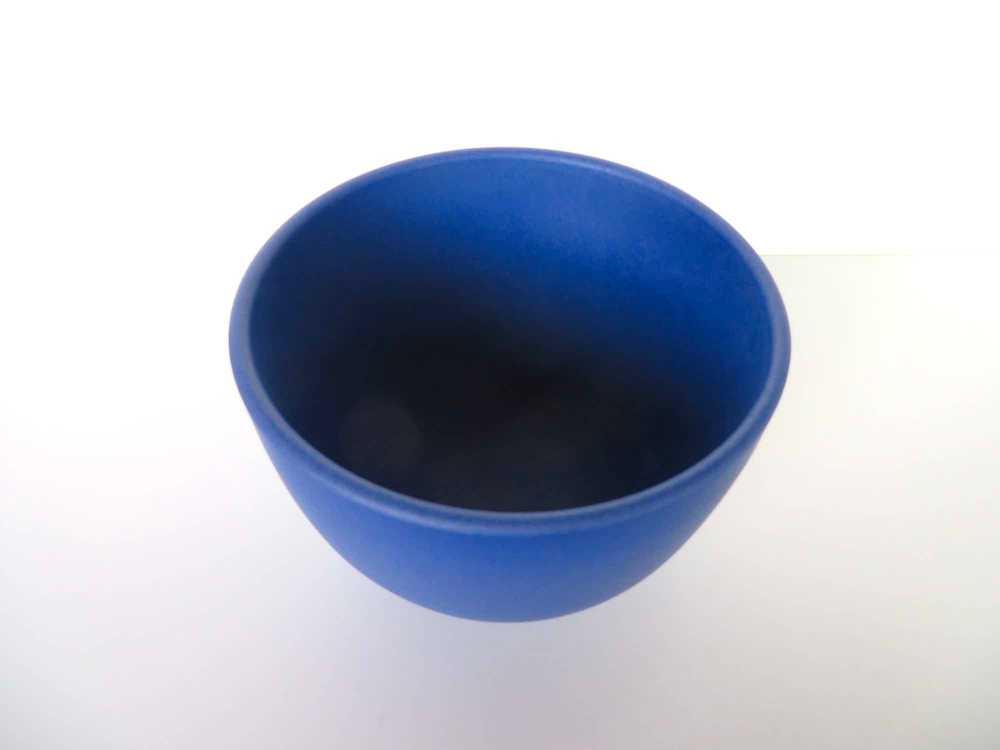 Heath Ceramics Deep Serving Bowl in Indigo - image 3