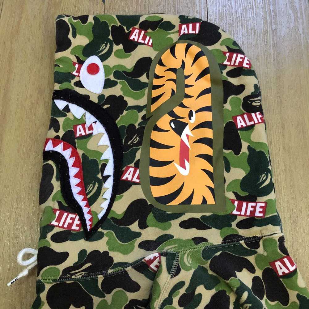 Alife × Bape BAPE x Alife ABC Camo Pullover Shark - image 4