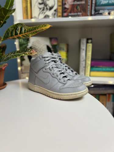 Nike × Streetwear × Vintage Nike dunk wolf gray le