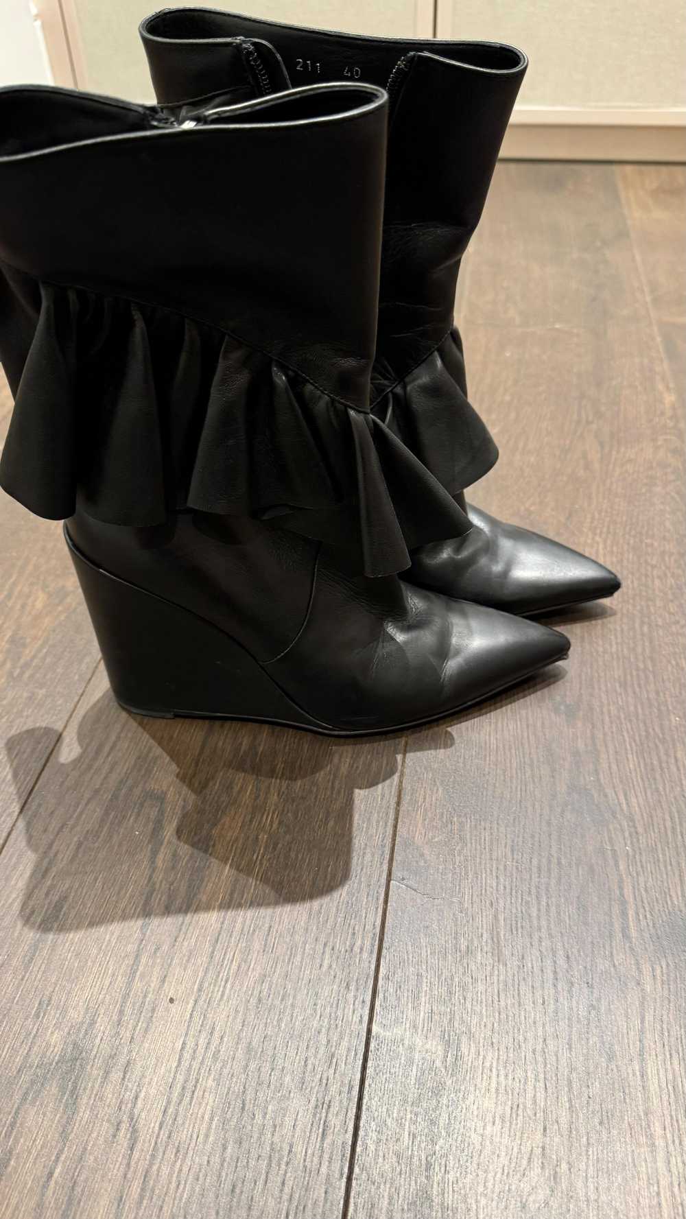 Product Details JW Anderson Black Ruffle Leather … - image 11