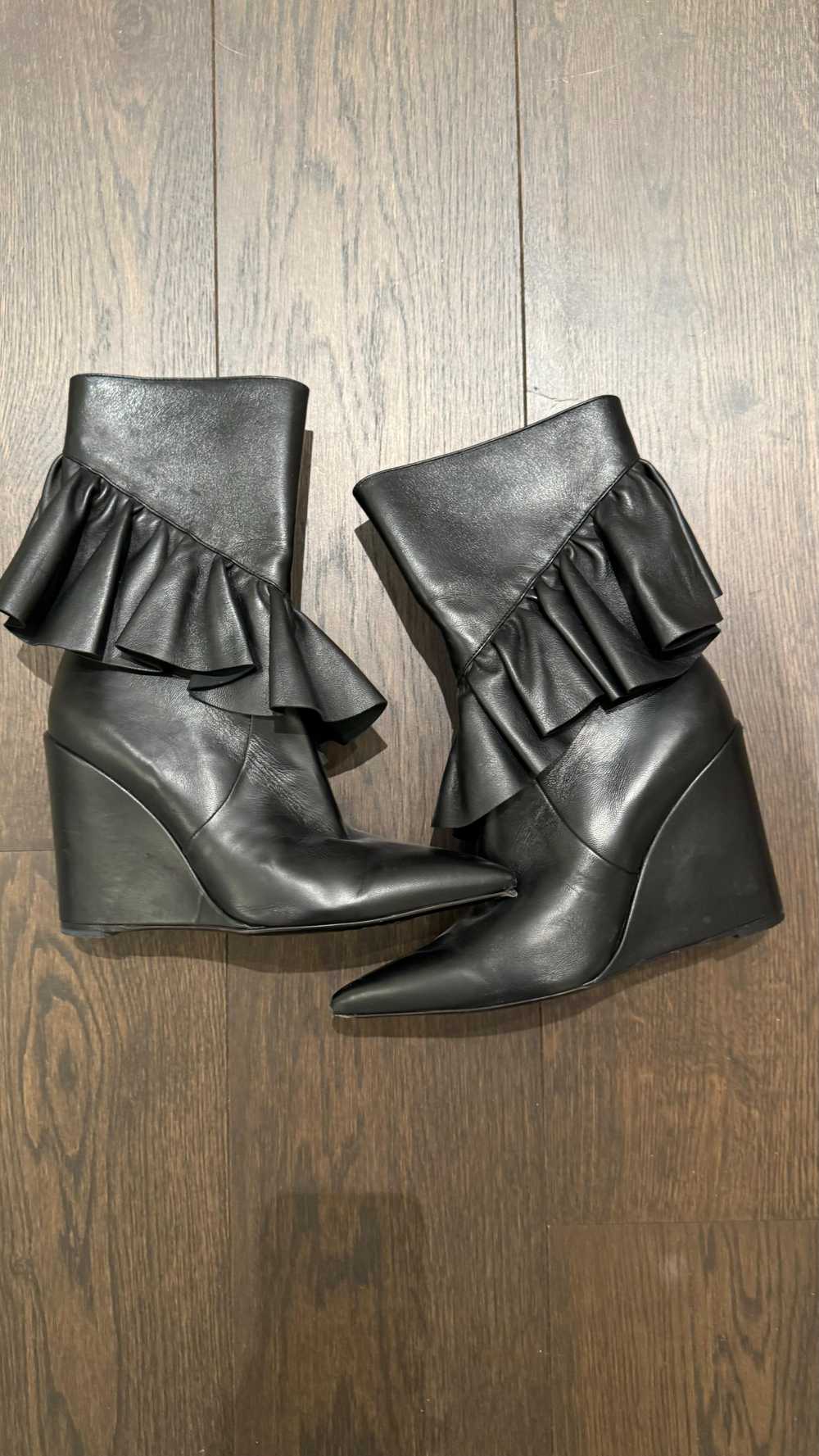 Product Details JW Anderson Black Ruffle Leather … - image 9