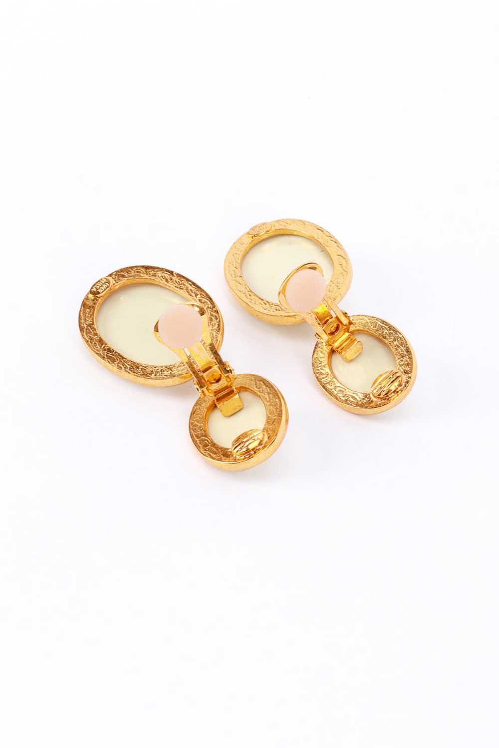 OSCAR DE LA RENTA Classic Cameo Earrings - image 4