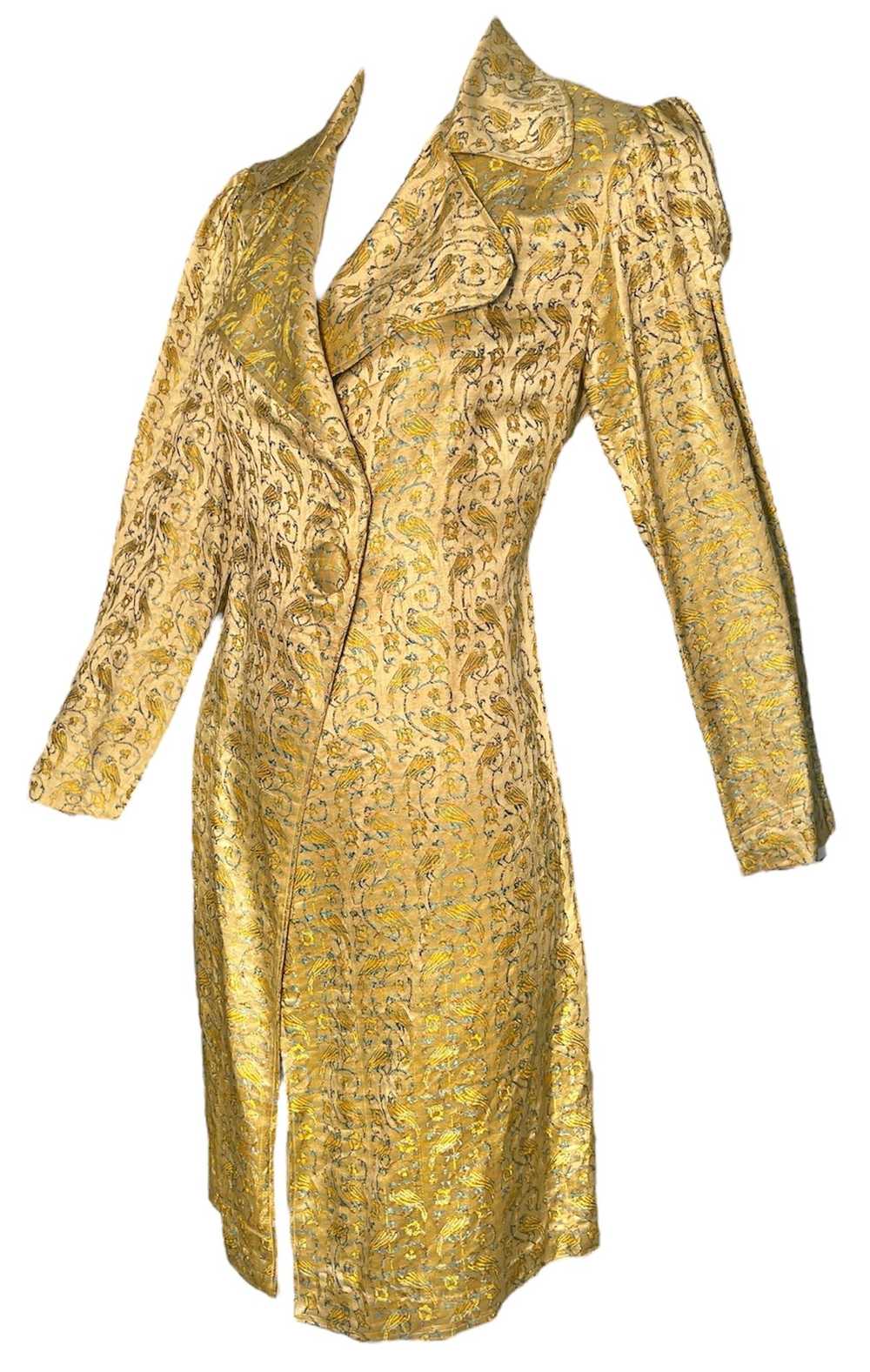 1930s Gold Lame Coat w/Woven Parrot Motif - image 2