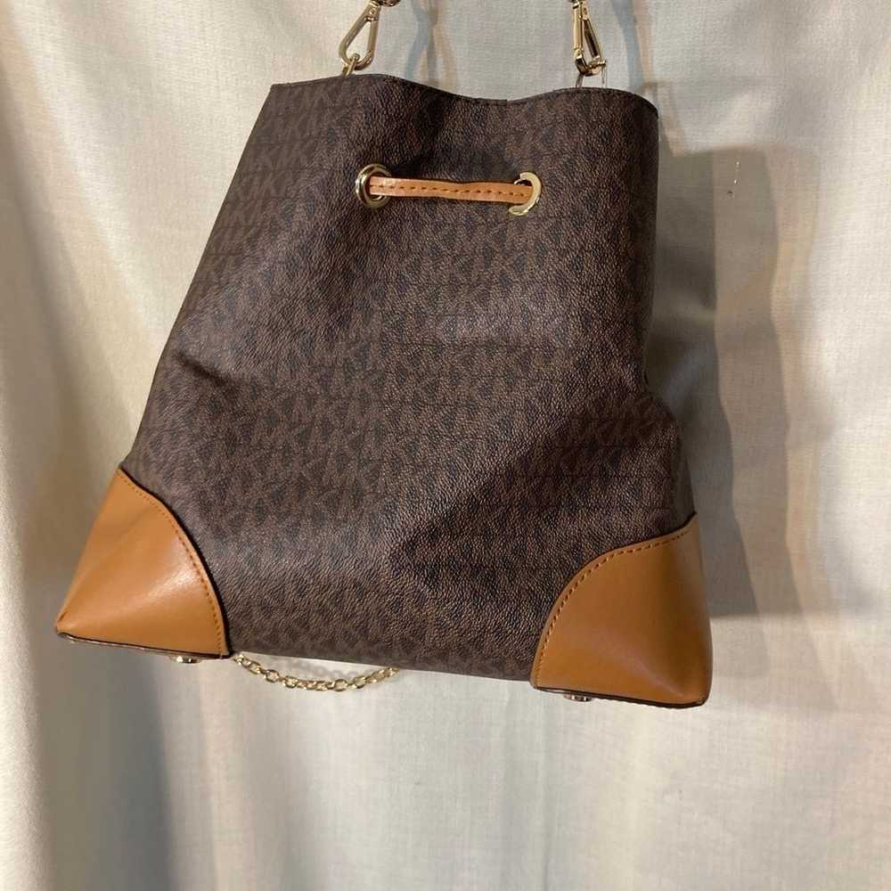 MICHAEL KORS women’s LOGO BUCKET BAG - image 3