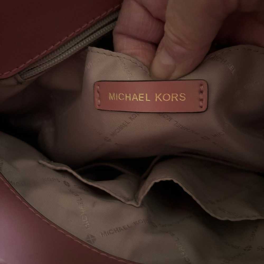 Michael Kors gorgeous purse - image 9