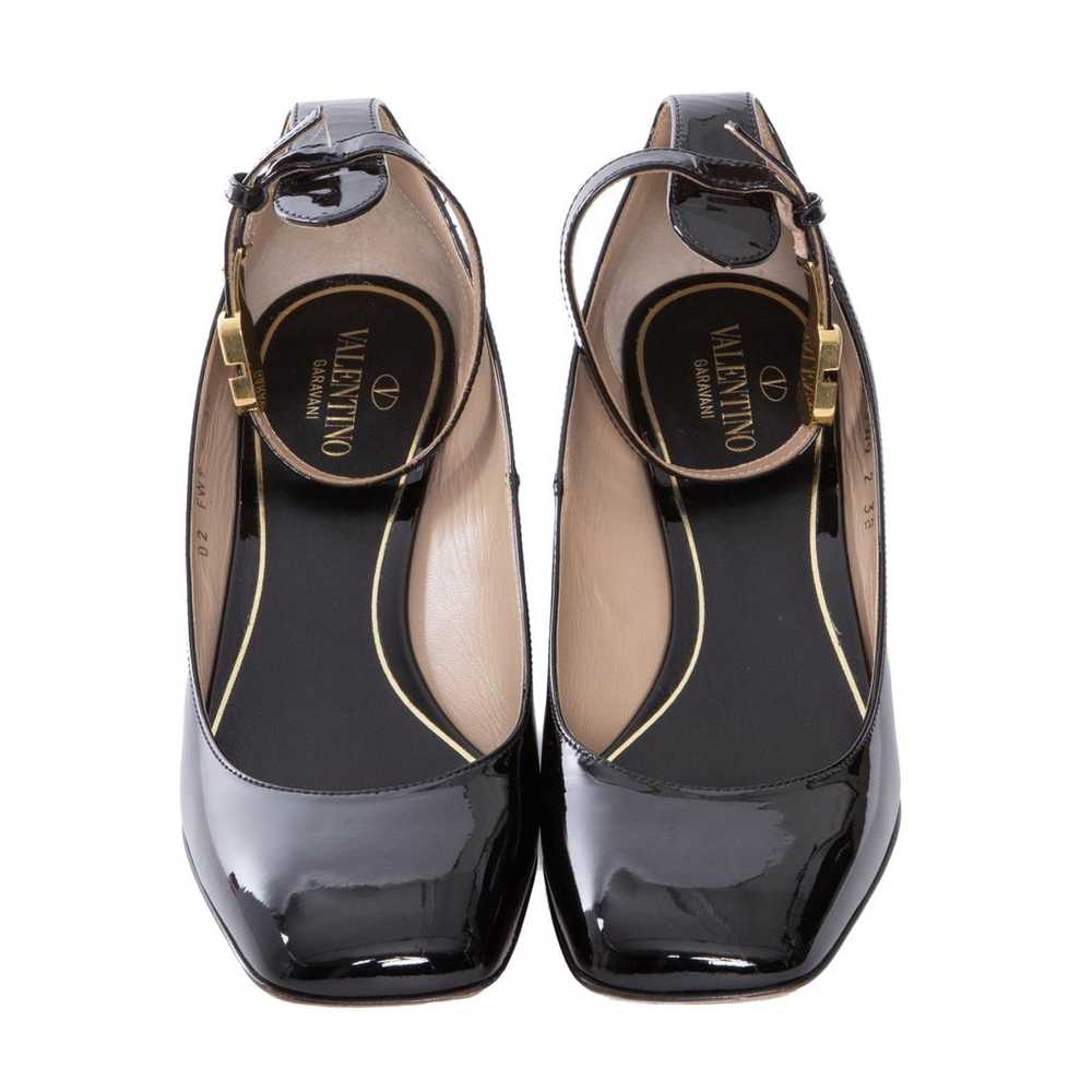 Valentino Garavani Tan-go patent leather heels - image 3