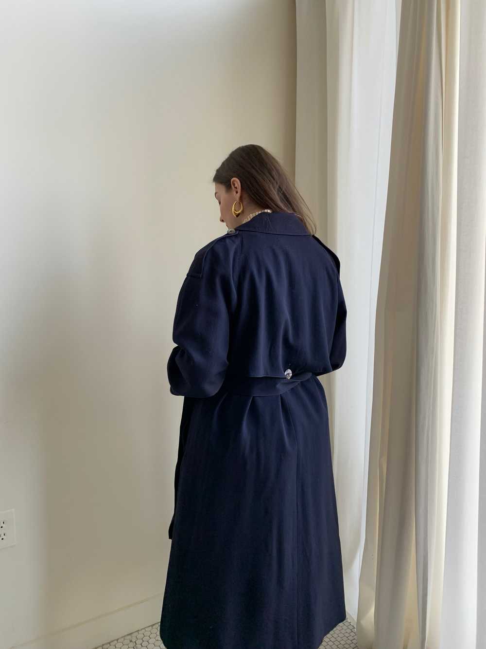 Vintage navy trench - image 3