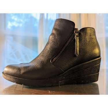 Sofft Salem Wedge Bootie - Size 9 - image 1