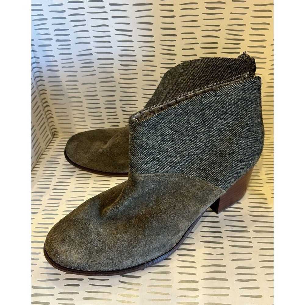 Toms Leila Olive Suede Herringbone Ankle Boots Bo… - image 1