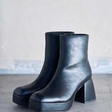 AZUL by moussy THICK HEEL BOOTS - image 1