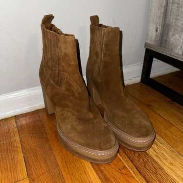 Steve Madden brown suede Boots