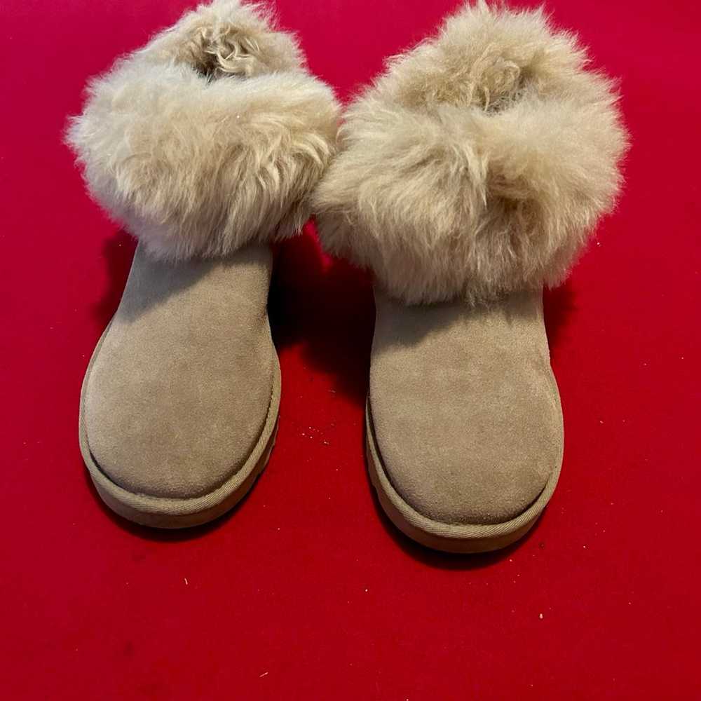 Ugg Boots Low - image 3