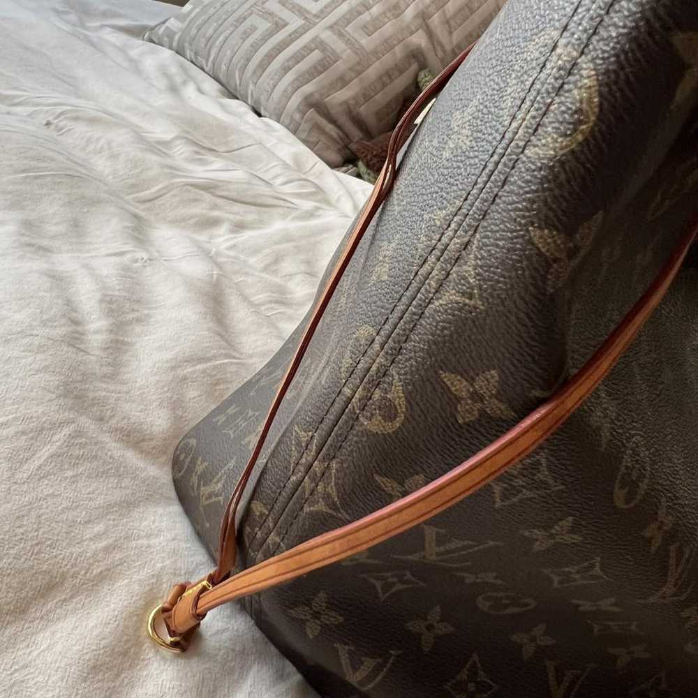 Louis Vuitton Neverfull leather tote - image 11