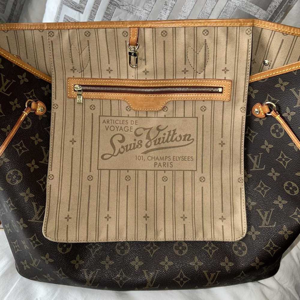 Louis Vuitton Neverfull leather tote - image 8