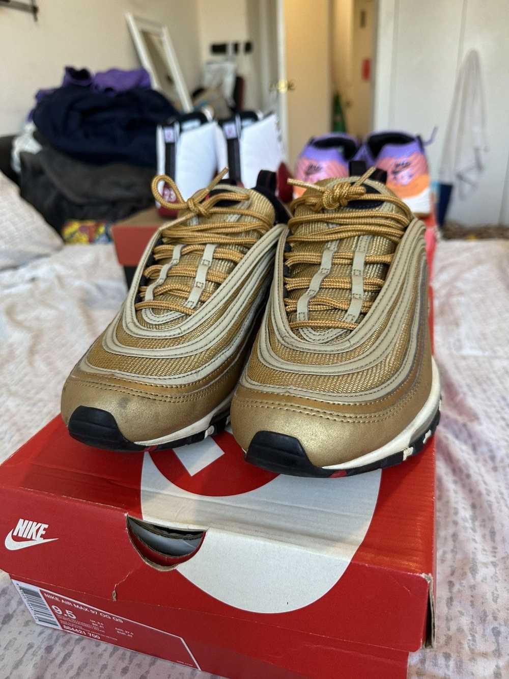 Nike AIR MAX 97 METALLIC GOLD 2017 - image 1