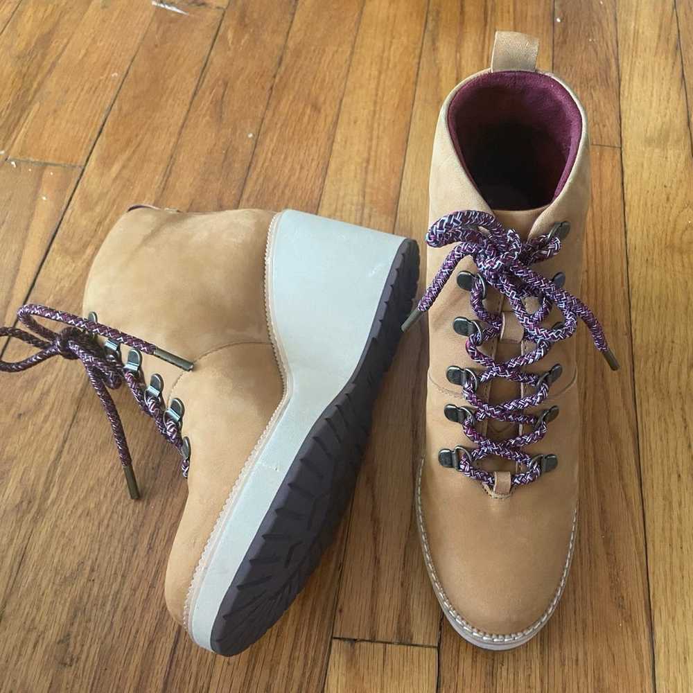 TOM’S ‘MELROSE’ TAN SUEDE WEDGE BOOTS-TIMBERLAND … - image 3