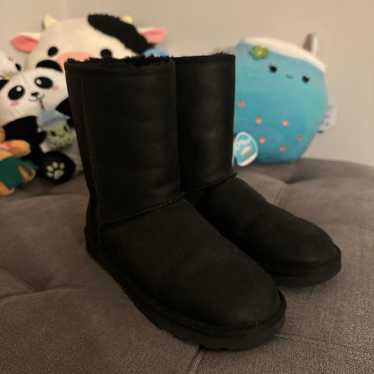 Black Uggs Short