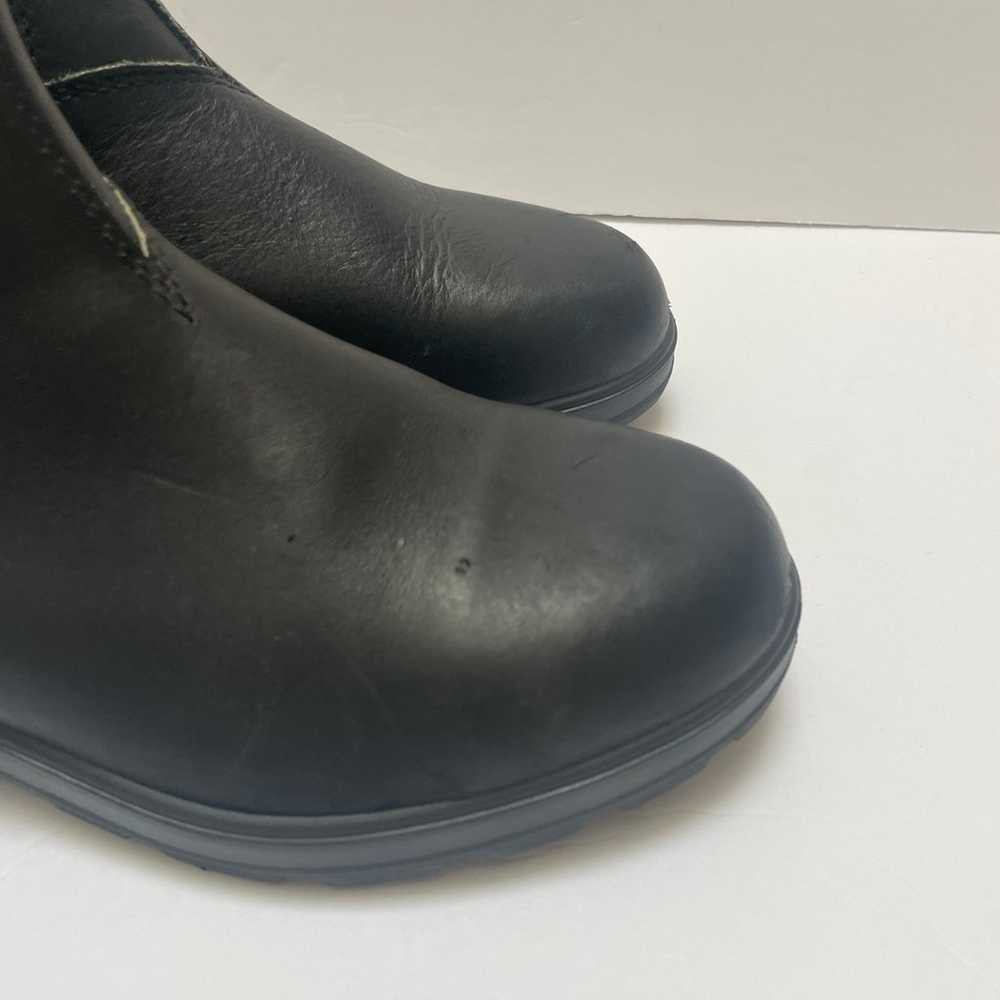 Black leather Blundstone Chelsea boots - image 4